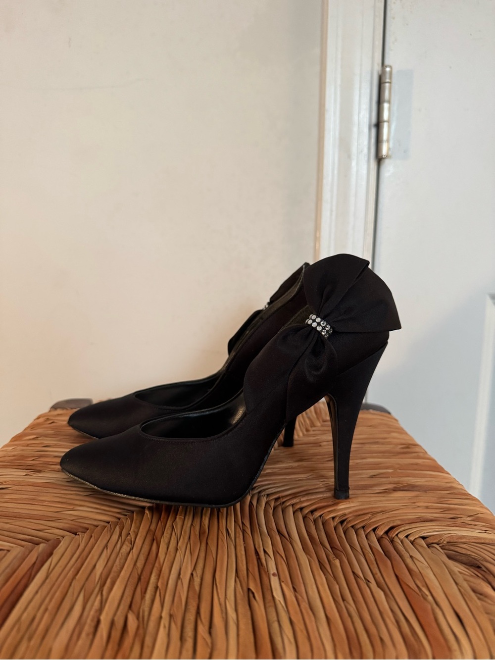 Sugar Black Satin-like Pointed-Toe Heels with Bow and Rhinestone Accent size 6